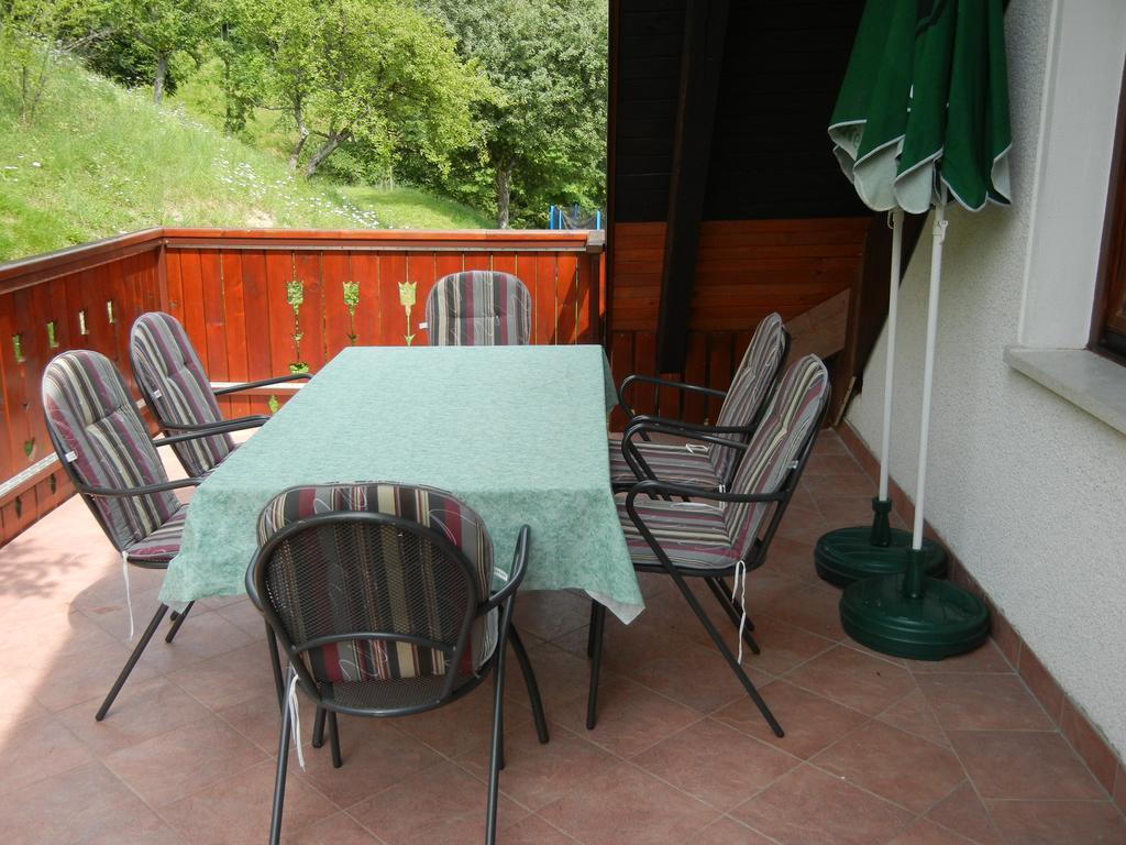 Guesthouse Tolc Spodnja Sorica Exterior foto