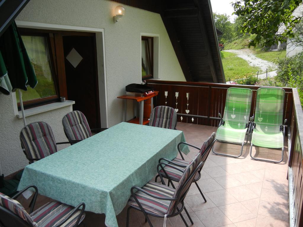 Guesthouse Tolc Spodnja Sorica Exterior foto